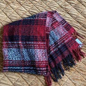 NWT Belk Blanket scarf